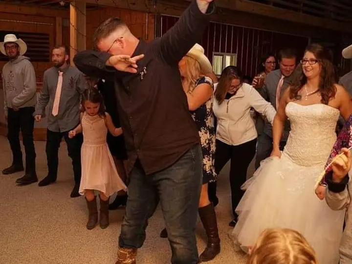A playful country-style wedding dance